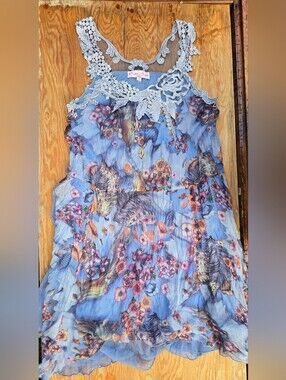 Pretty Angel blue floral dress